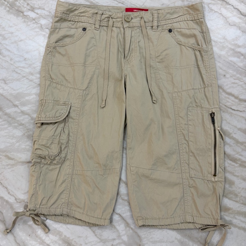 UnionBay Women’s/Junior Size 9 Below The Knee Cargo Drawstring Shorts - Beige